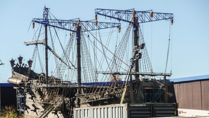 galleon-945378_1280